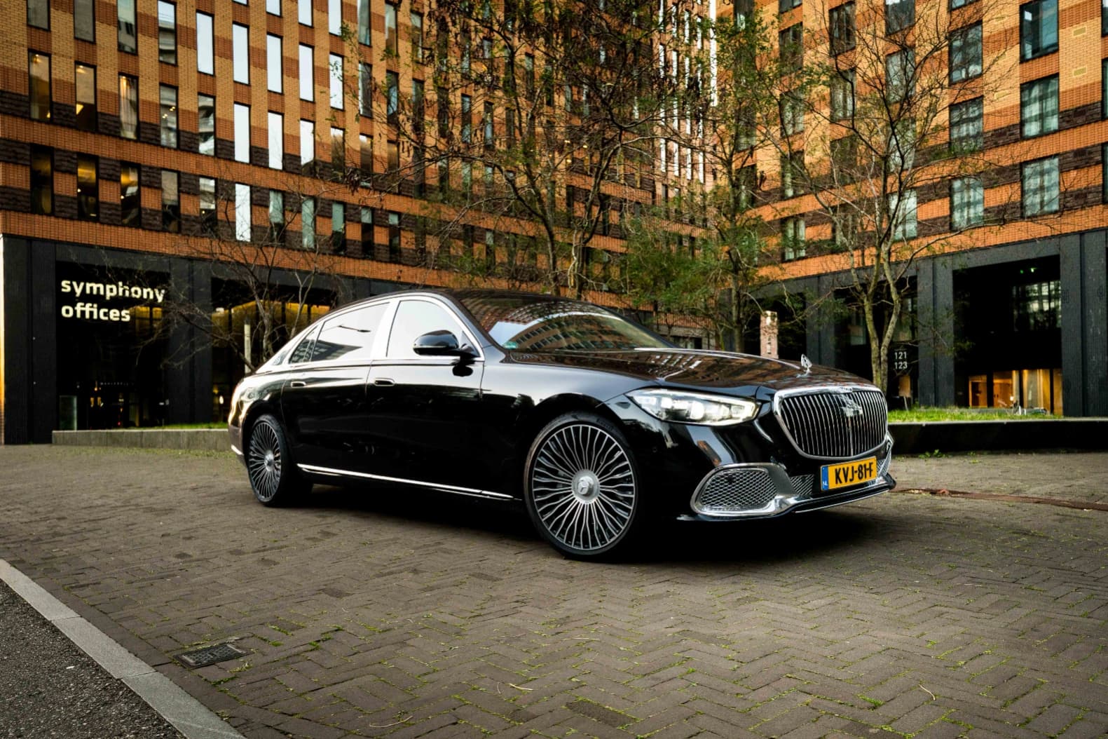 Mercedes-Maybach chauffeur car for VIP transfers in Amsterdam