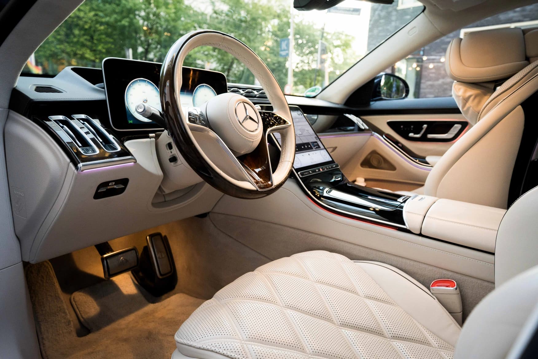 Mercedes-Maybach chauffeur car for VIP transfers in Amsterdam