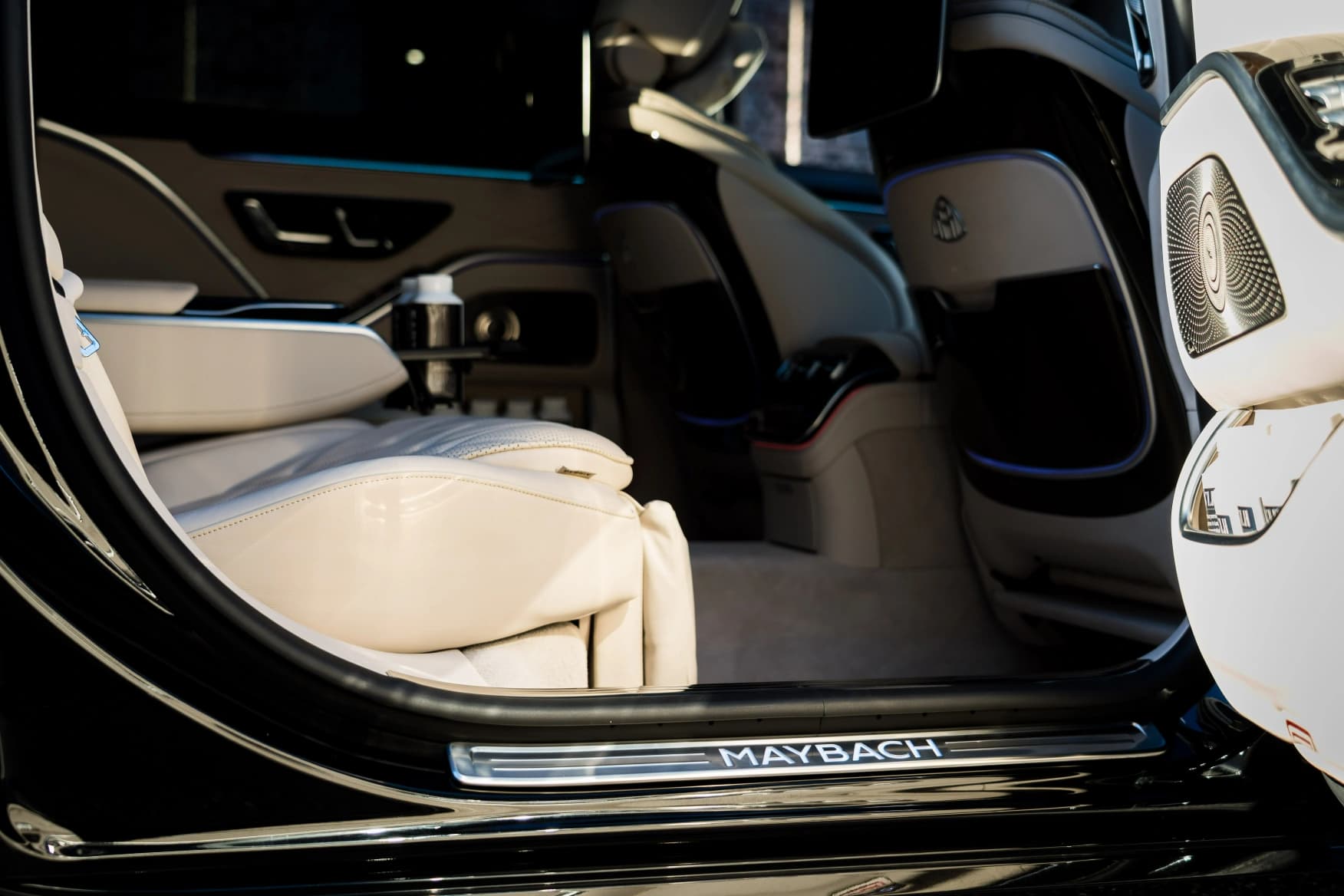 Mercedes-Maybach chauffeur car for VIP transfers in Amsterdam