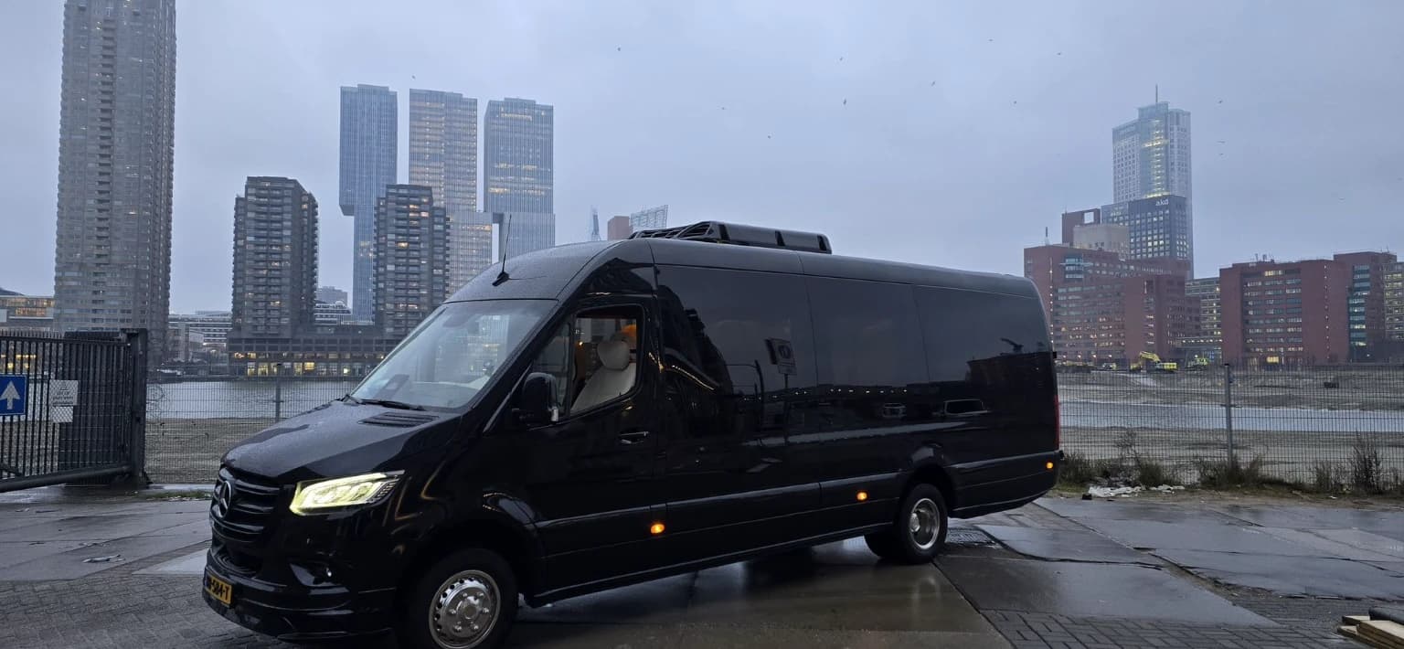 Mercedes Sprinter 16pax