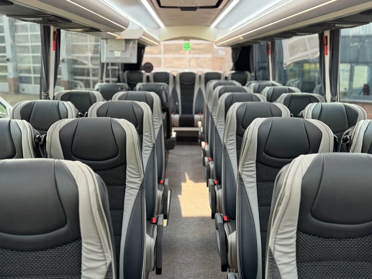 Touring coach 40-50 pax for group travel in Amsterdam